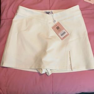 Tiger Mist Daphne Skort (White)